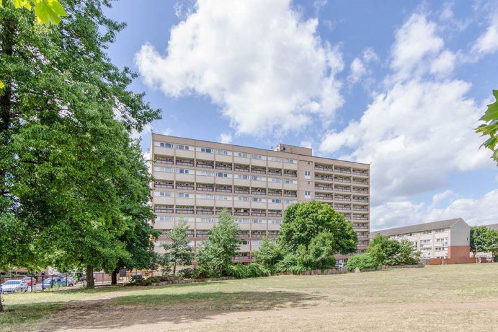 flat in mitcham