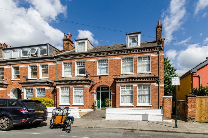 Huron Road, Heaver Estate, SW17