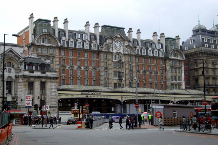 victoria station