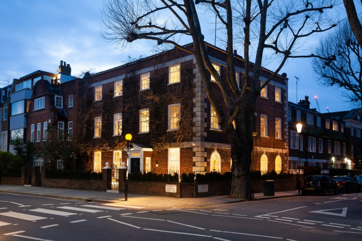 A striking four storey home at a prime London location in Chelsea